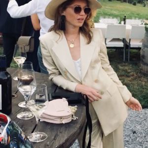 Meet your Posher, Karoline